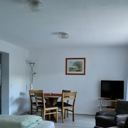 Apartment Ferienwohnung Im Grunen - A88462